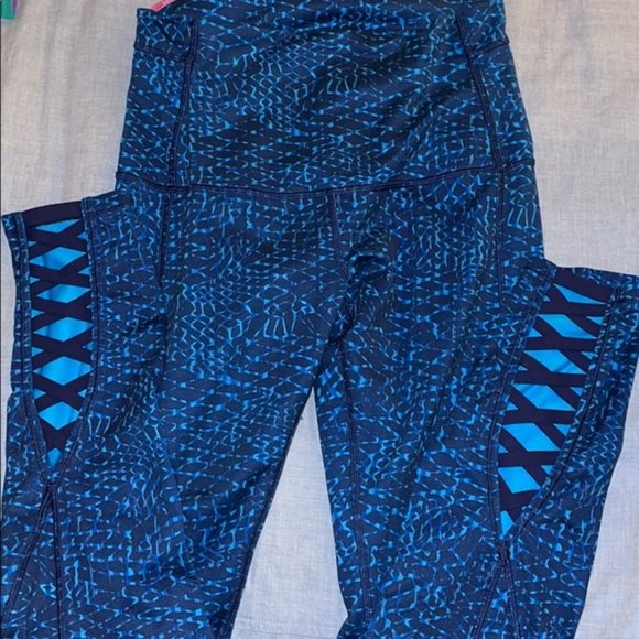 Lululemon Pure Practice 7/8 Leggings - Picture 9 of 12